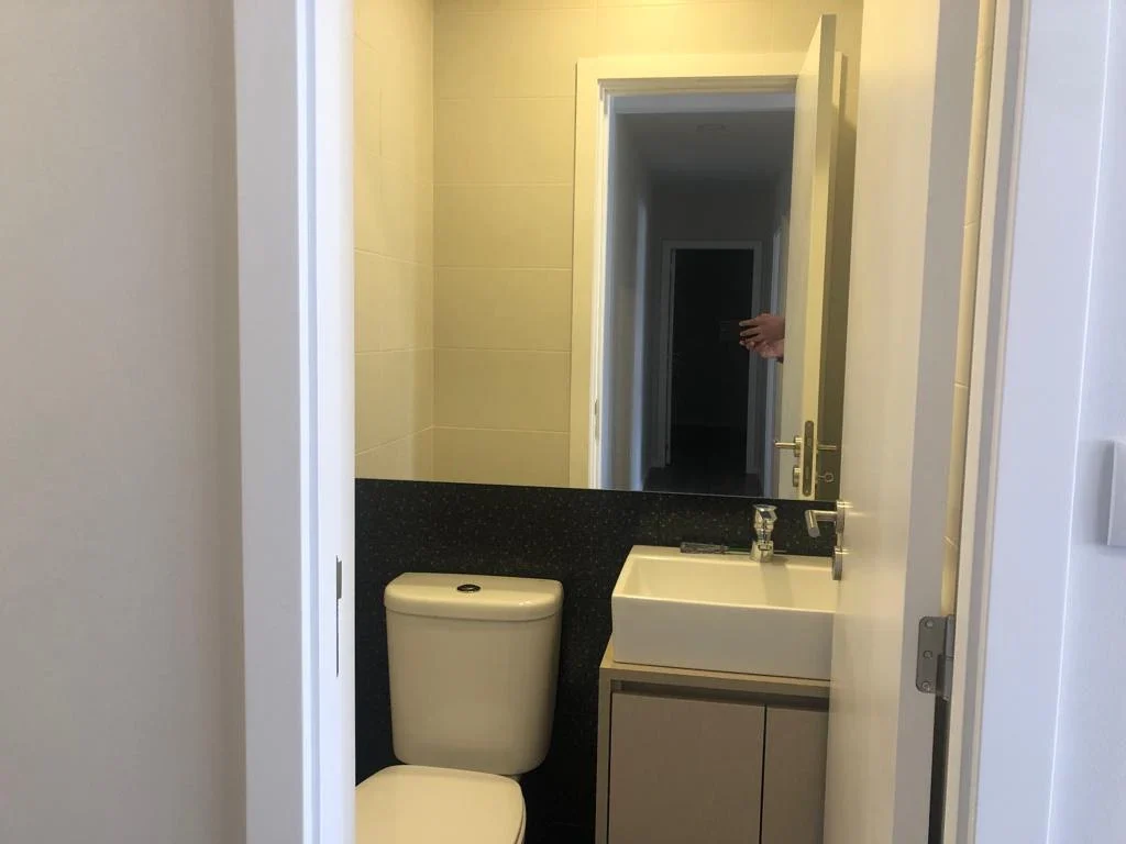 Instalação sanitária renovada — Apartamento na Póvoa de Varzim · 2
