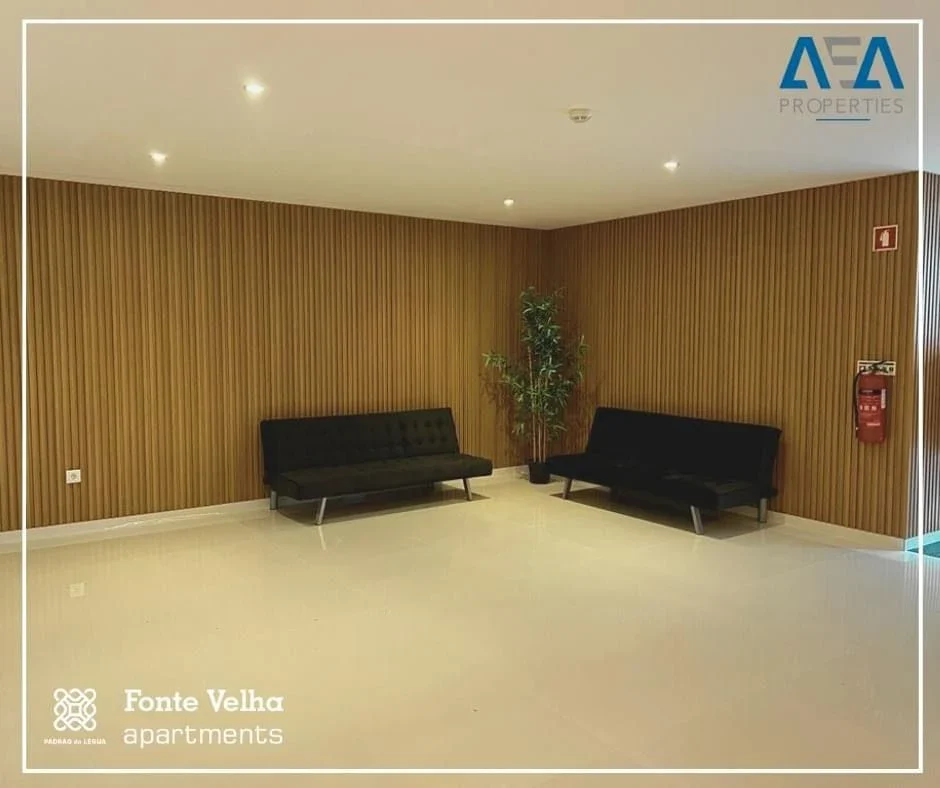 Átrio e zona de espera — Fonte Velha Apartments