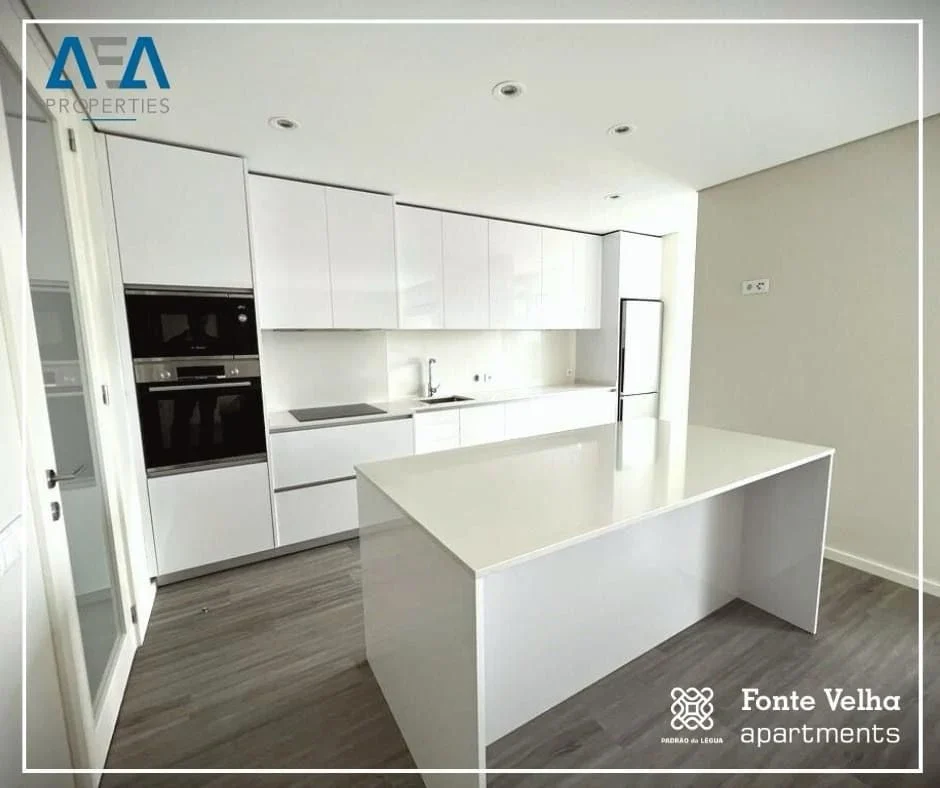 Cozinha e zona de estar — Fonte Velha Apartments