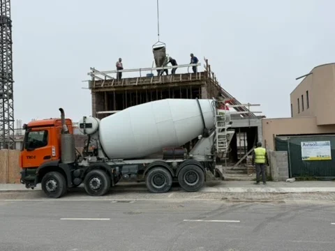 Betonagem das moradias na Póvoa de Varzim